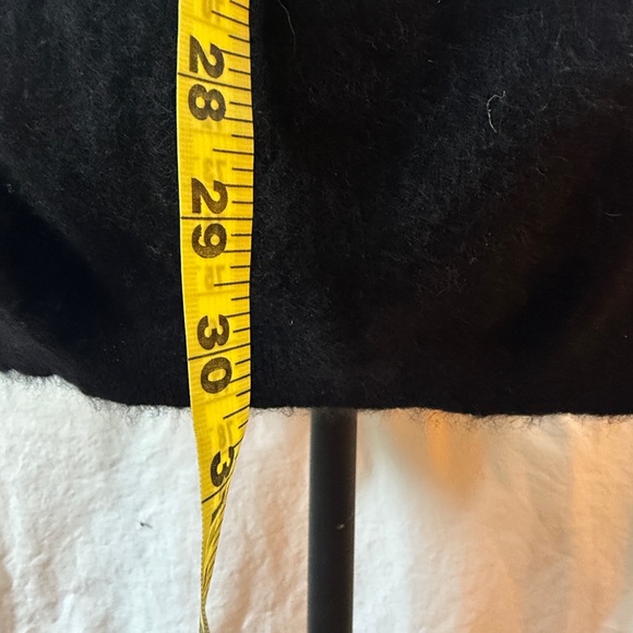 Cashmere Tunic, Black, with 1/4 zip Neck and Side Zip Pockets. Equivalent to XL. - Picture 5 of 13